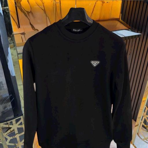 SUDADERA PRADA (NEGRA)