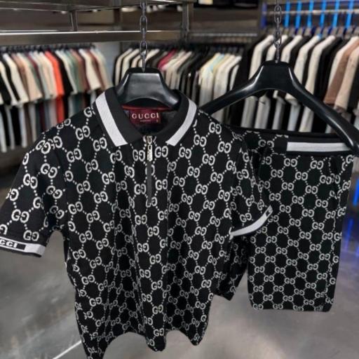 CHÁNDAL GUCCI  (CAMISETA POLO Y PANTALÓN )