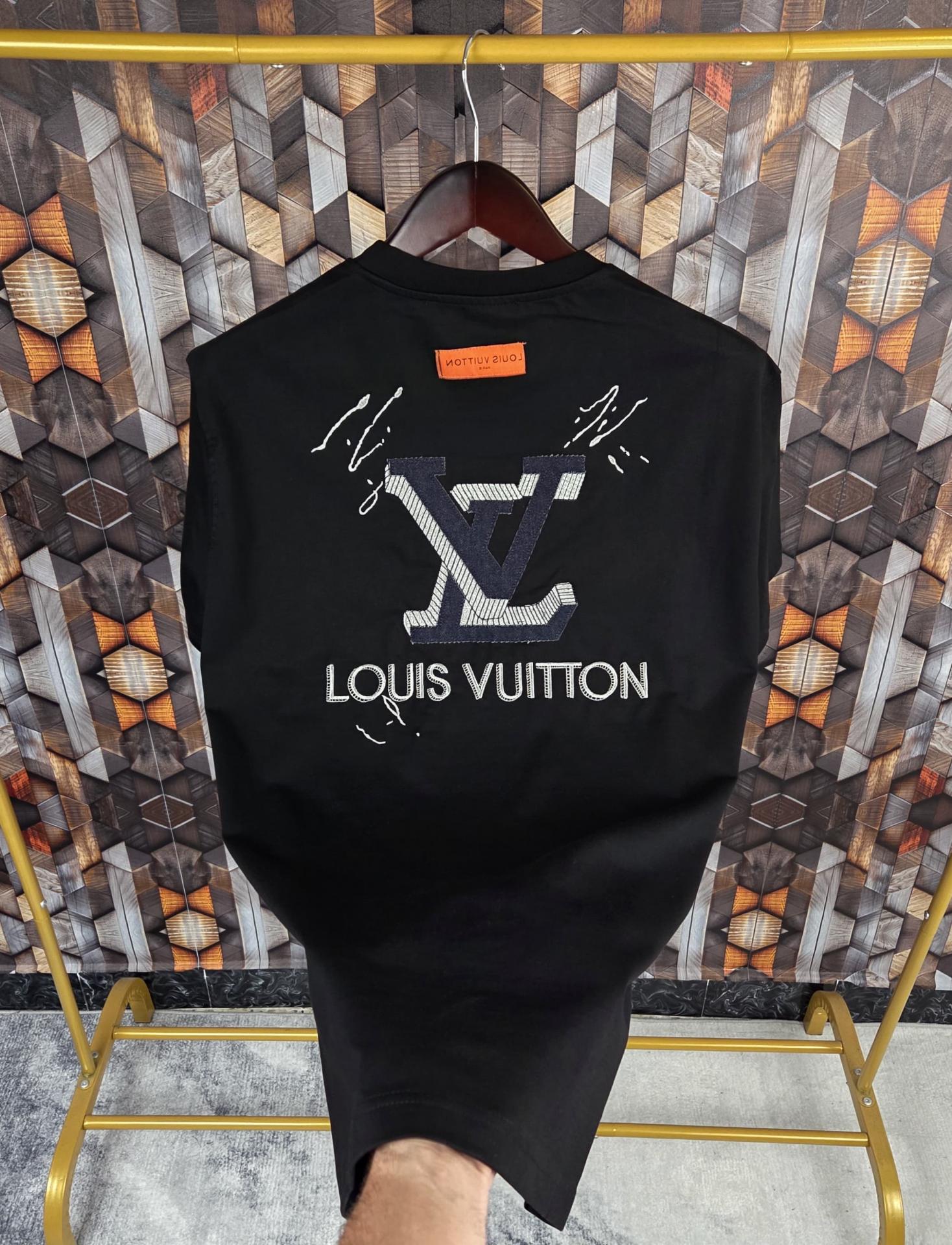 CAMISETA LV
