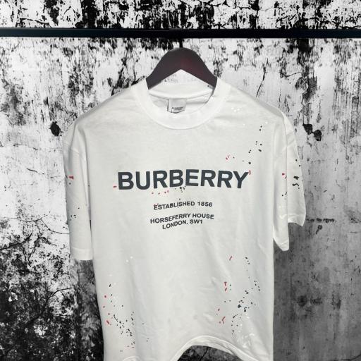 CAMISETA BURBERRY (OVERSIZE)