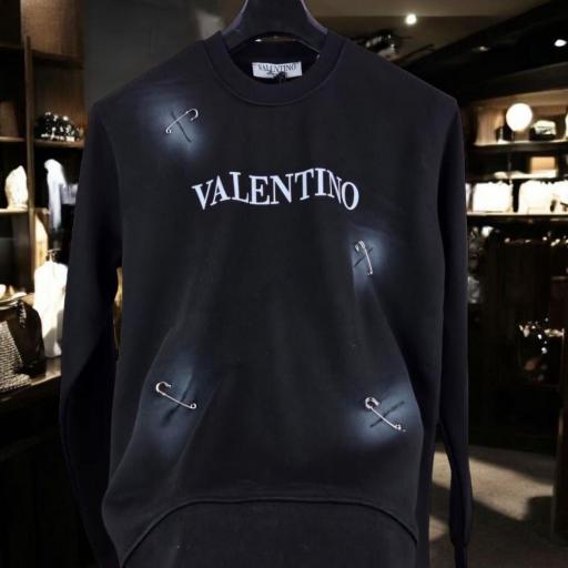 SUDADERA VALENTIN0 (NEGRA)