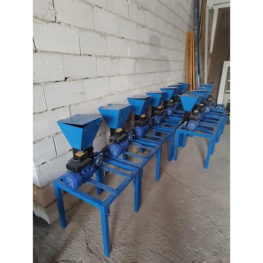 MAQUINA PARA PARTIR PISTACHOS BÁSICA