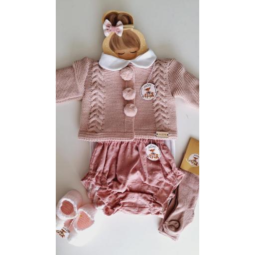 ​Conjunto talla 3 a 6 meses [4]