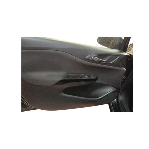 Opel Corsa E 1.4 90 CV Kilómetros: 49577 [4]