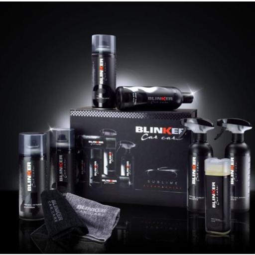 ​El estuche Blinker Car Care