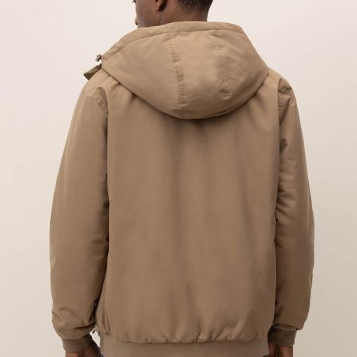 Chaqueta Corta Acolchada con Capucha [1]