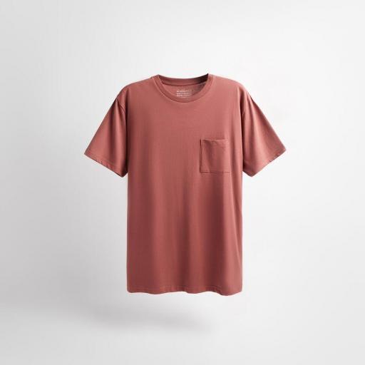 Camiseta c/bolso marrón claro