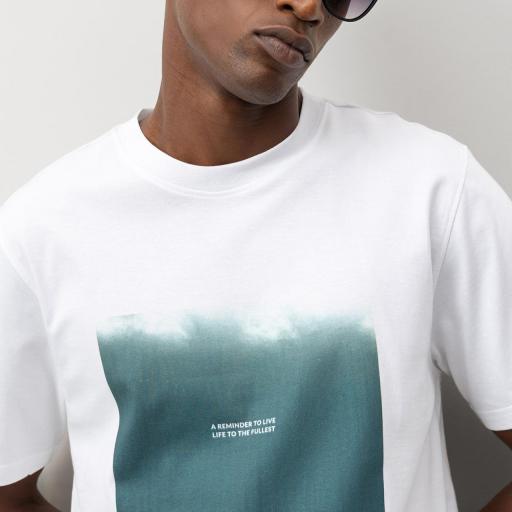 Camiseta Corte Regular con Estampado Blanca [1]