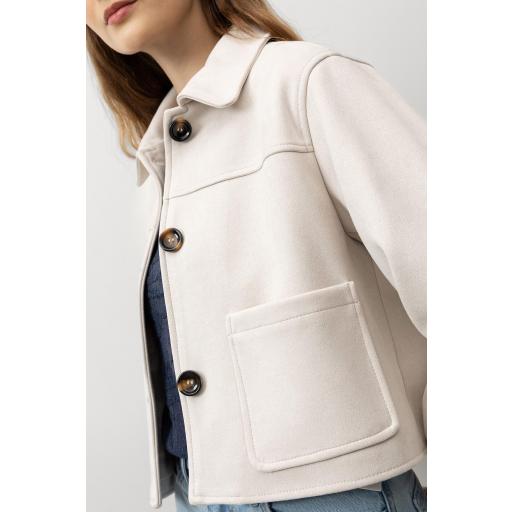   Chaqueta Corta con Efecto Ante [3]
