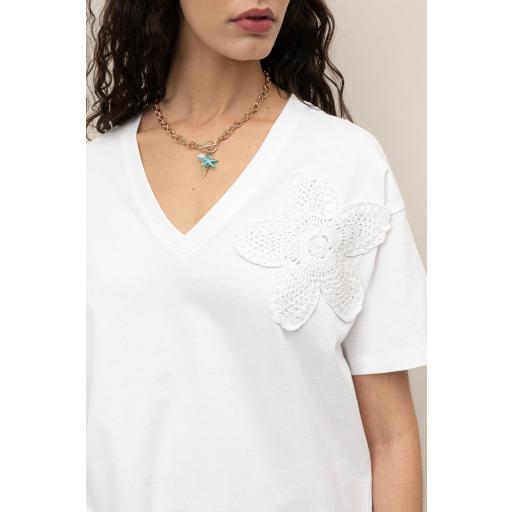 Camiseta Relaxed de Crochet Floral [3]