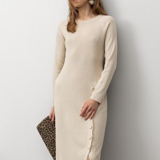 Vestido Slim Fit con Abertura [1]