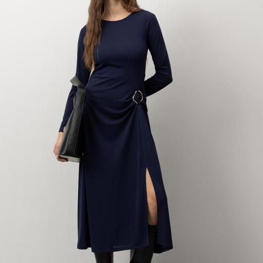 Vestido azul con fenda