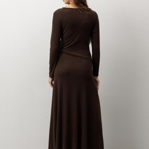 Vestido marrón canelado [1]
