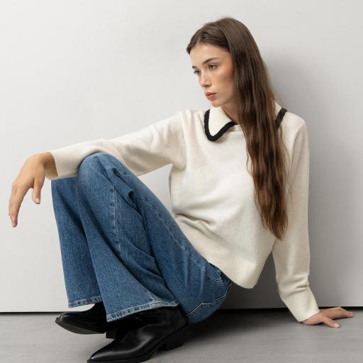 Camisola crema con contraste [1]