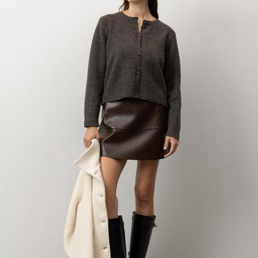 Falda marrón texturizada