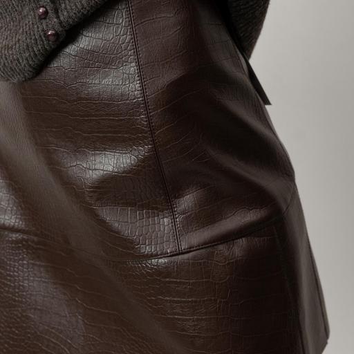 Falda marrón texturizada [3]