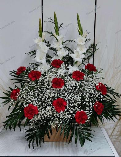 Centro Pani 12 clavel 3 gladiolos