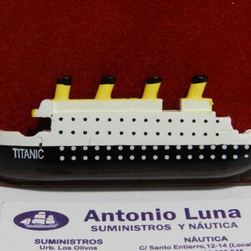 Imán "Titanic". [2]