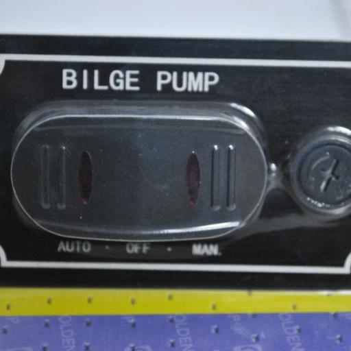 Panel horizontal para interruptor de bomba de achique 15A Goldenship