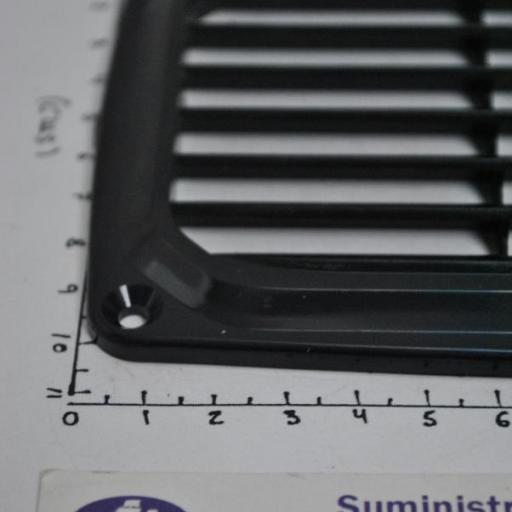 Rejilla de ventilación rectangular de 200 x 100 x 8 mm negra Nuova Rade [7]