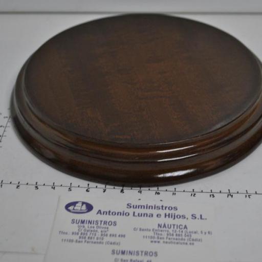 Peana redonda de madera barnizada de 18 cm [1]