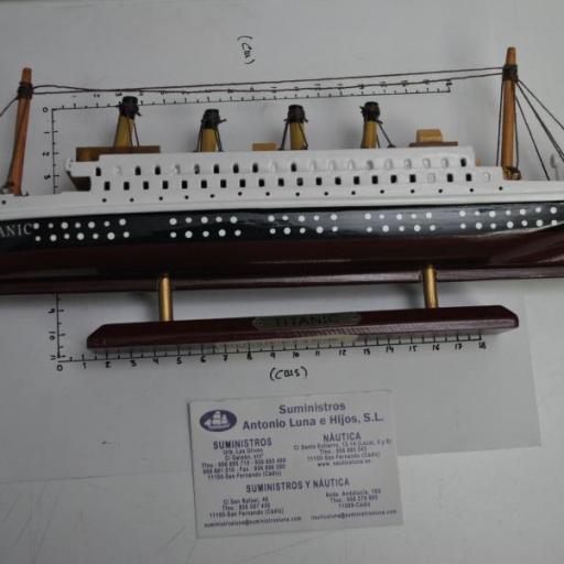 Titanic (maqueta artesana de madera) [1]