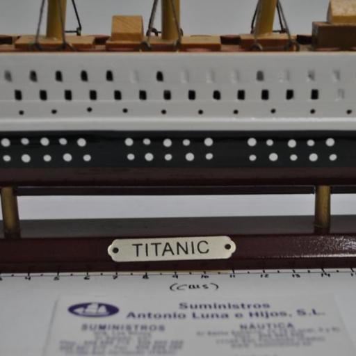 Titanic (maqueta artesana de madera) [3]