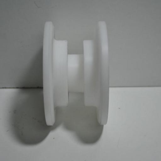 Roldana (cojinete) de plástico de 87 mm x 48 mm para puntera de proa [1]