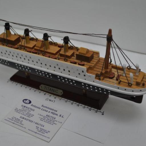 Titanic (maqueta artesana de madera) [4]