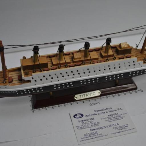 Titanic (maqueta artesana de madera) [5]