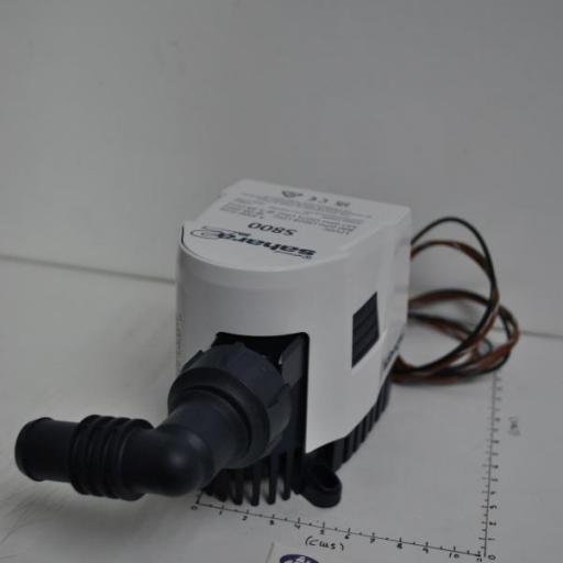 Bomba de achique sumergible automática 12V Sahara MK2 800 (con acople acodado 90º) Attwood [2]