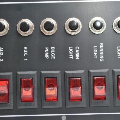 Panel eléctrico de 12V de 6 interruptores con luz y magnetotérmicos AAA [2]