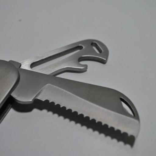 Cuchillo multiusos de acero inoxidable [1]