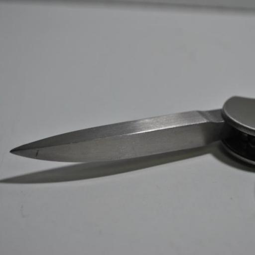 Cuchillo multiusos de acero inoxidable [2]