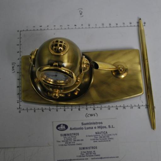 Escribanía cabeza buzo latón envejecido con reloj. [2]