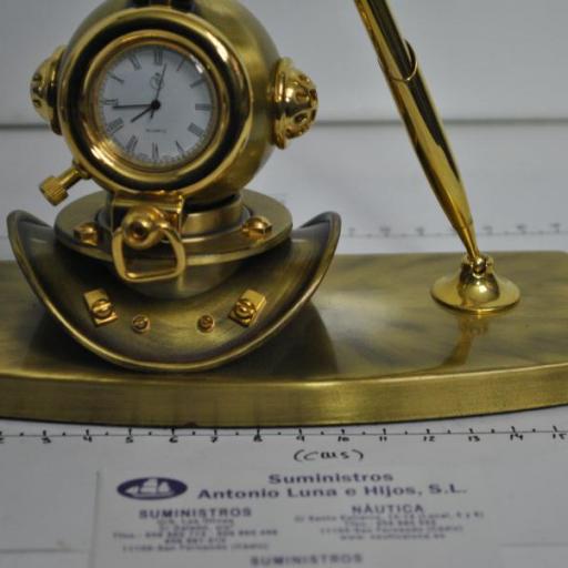 Escribanía cabeza buzo latón envejecido con reloj. [3]