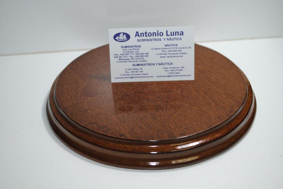 Peana redonda de madera barnizada de 22 cm de diámetro