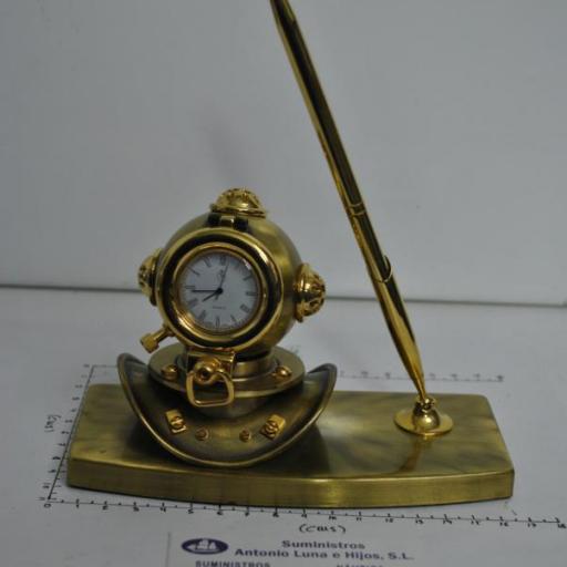 Escribanía cabeza buzo latón envejecido con reloj.