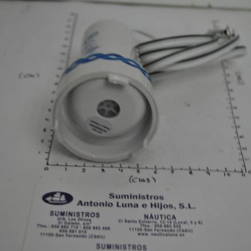 Bomba de achique sumergible TMC (tipo caravana) 12V 160 GPH (605 l/h) [3]