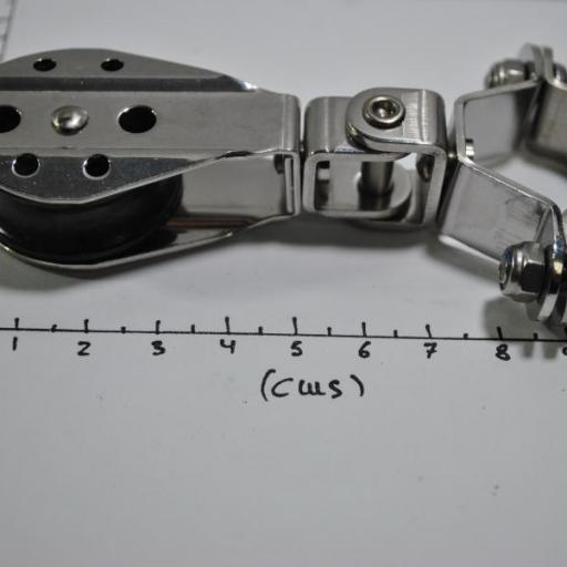 Polea simple giratoria de acero inoxidable 316 orientable para candelero de 25 mm [1]