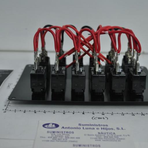 Panel eléctrico de 12V de 6 interruptores con luz y magnetotérmicos AAA [4]