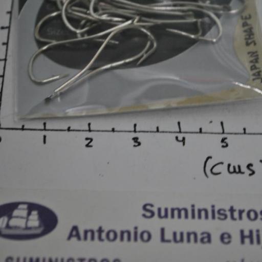 Anzuelo torcido con doble pico de loro y punta recta LF 440N Lineaeffe