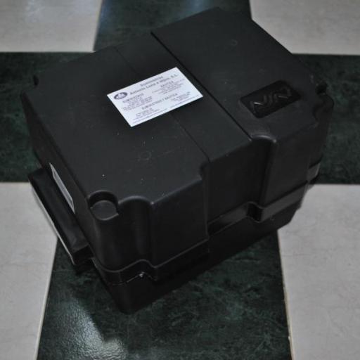 Caja de batería de 280 x 195 x 230 mm Nuova Rade [2]