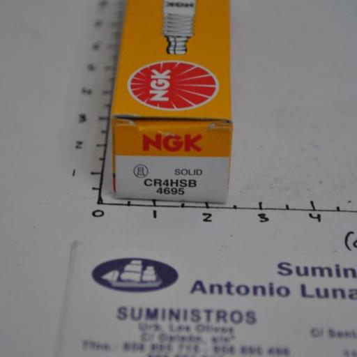 Bujía NGK CR4HSB [2]