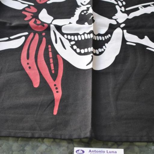 Bandera pirata con pañuelo rojo 90 x 58 cm [5]
