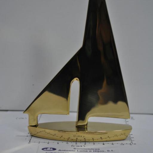 Velero de latón decorativo de 18.80 x 12.00 x 3.50 cm [7]