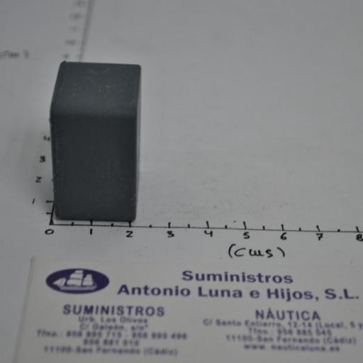 Soporte de goma inferior lateral 3B2-61302-0 original Tohatsu [2]