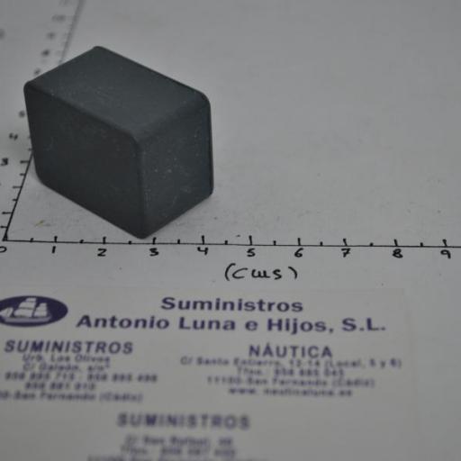 Soporte de goma inferior lateral 3B2-61302-0 original Tohatsu [1]