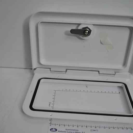 Registro (tambucho) blanco para radio VHF con cerradura Nuova Rade [4]