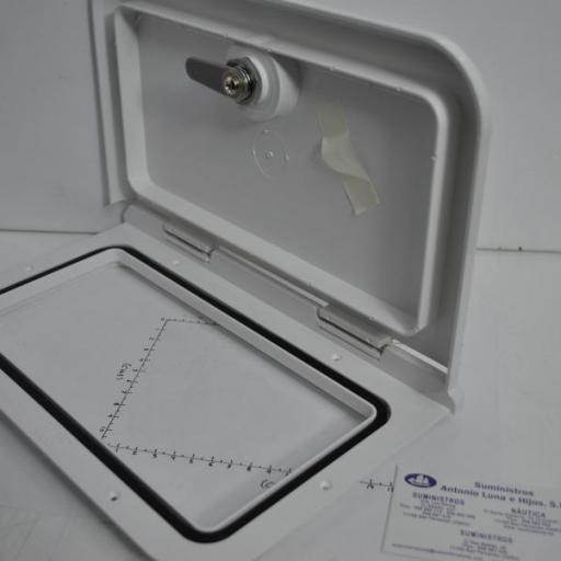 Registro (tambucho) blanco para radio VHF con cerradura Nuova Rade [6]